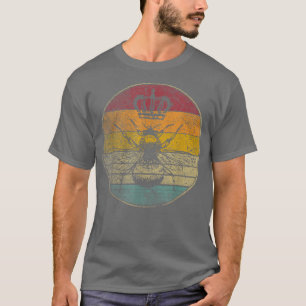 Bee Queen Gift Honey Bee Retro Style VintageMom Fu T-Shirt