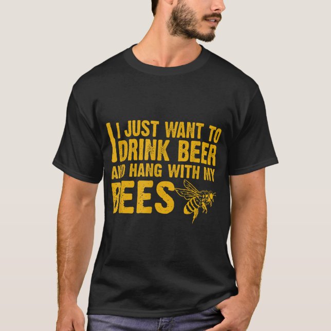 Beekeeper Beekeeping Drink Beer T-Shirt (Front)