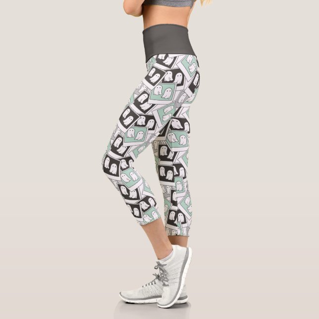 Beetlejuice | Chibi Lydia Ghost Photography Capri Leggings (Left)