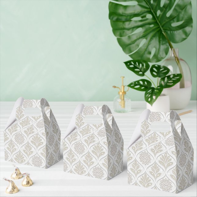 Beige & White Sparkling Quatrefoil Pattern Favor Box (Multiple)