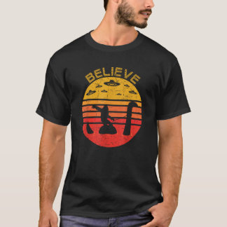 Believe Bigfoot Is Riding Loch Ness Alien Abductio T-Shirt