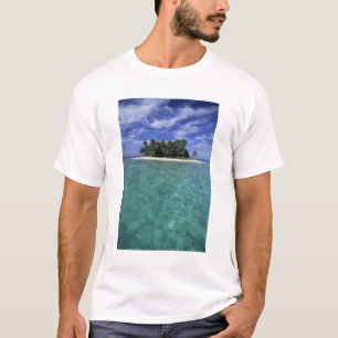 Belize, Barrier Reef, Unnamed island or cay. T-Shirt