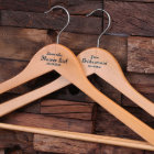Belle et charmant porte-saké en bois