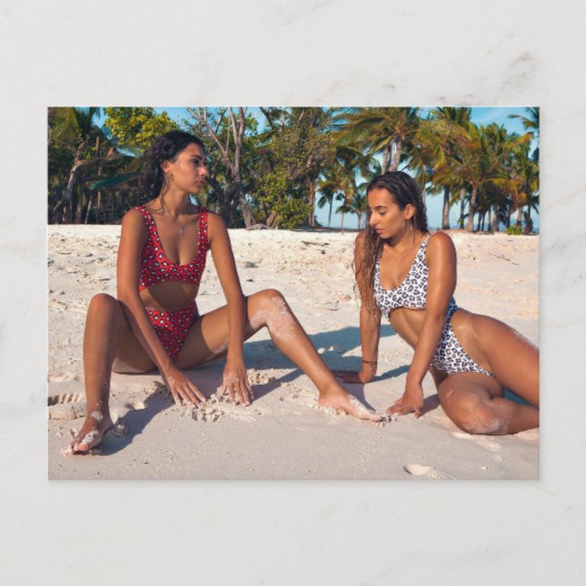 Belle Île Girls Bikini Carte postale (Devant)