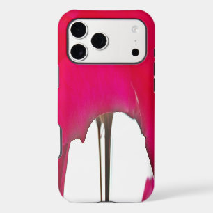 Belle rose rouge extraordinaire sous le ciel blanc