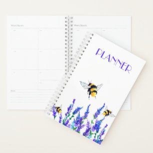 Belles fleurs de printemps et les abeilles volent 