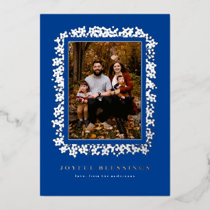 BERRIES IN FOIL FORMING FRAME OF PHOTOCARD FOIL HOLIDAY CARD