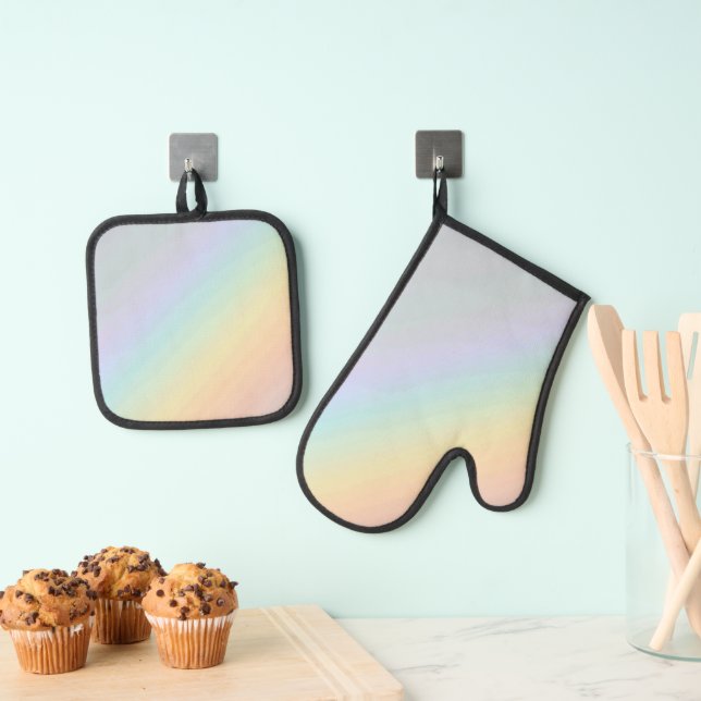 Best Solid Colour Silver Quilted Heat Protection  Oven Mitt & Pot Holder Set (Insitu(Hanging))