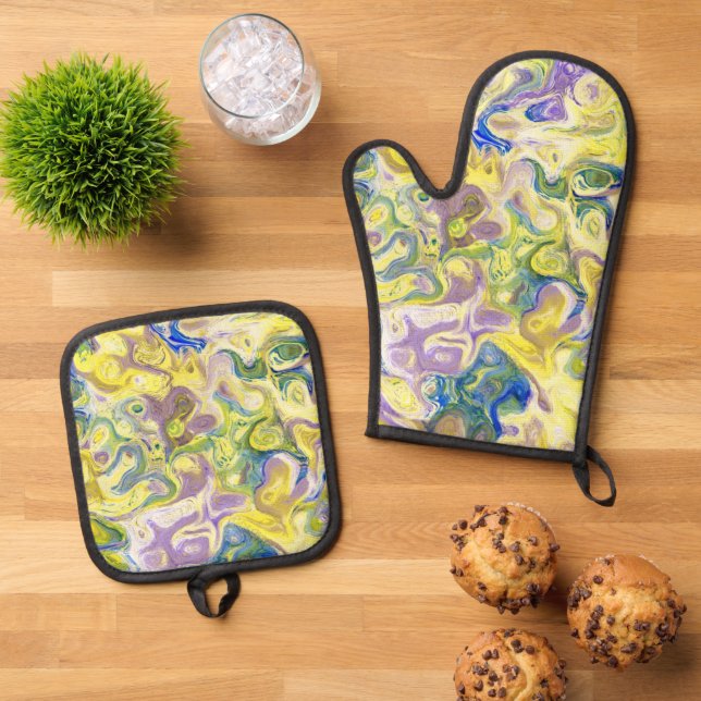 Best Solid Colour Silver Quilted Heat Protection  Oven Mitt & Pot Holder Set (Top Down)