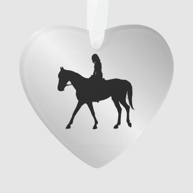 Bienvenue de la fille au cheval (dos)