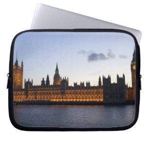 Big Ben and the Houses of Parliament in the city Laptop Sleeve