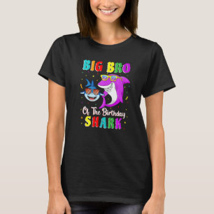 Big Bro Of The Shark Birthday Family Birthday Litt T-Shirt
