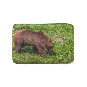 Big brown bear walking bath mat