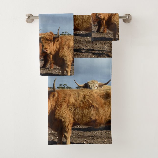 Big Brown Highland Cow, Bath Towel Set (Insitu)