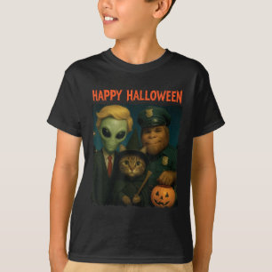 Bigfoot Alien Cat Funny Halloween Trick Treat Door T-Shirt