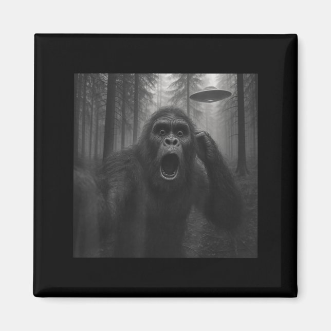 Bigfoot Alien Ufo Selfie Funny Sasquatch Meme Men  Magnet (Front)