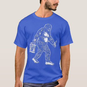 Bigfoot Beer Funny Sasquatch Craft Beer Gift T-Shirt