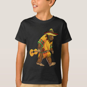 Bigfoot El Squatcho Cinco De Mayo Mexican Poncho S T-Shirt