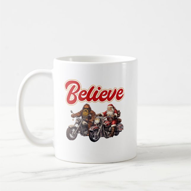 Bigfoot et Père Noël Riding Motos Café Mug (Gauche)