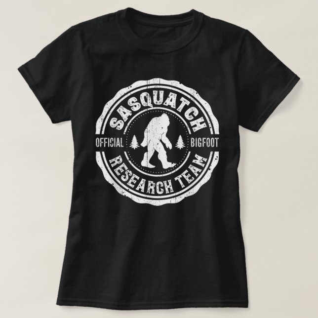 Bigfoot Finding Sasquatch Research Team Men Retro  T-Shirt (Design Front)