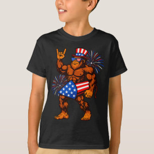 Bigfoot firework american flag sasquatch 4th of T-Shirt