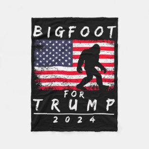 Bigfoot For Trump - Vote Trump Funny Sasquatch Yet Fleece Blanket