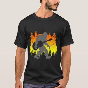 Bigfoot Guitar T-Shirt Sasquatch Believer Guitaris