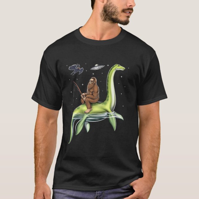 Bigfoot Loch Ness Monster Mothman Alien Cryptids L T-Shirt (Front)