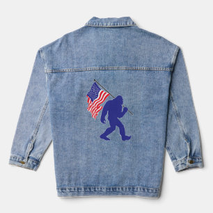 Bigfoot portant le drapeau américain