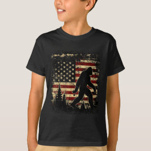 Bigfoot sasquatch 4th of july patriotic american T-Shirt