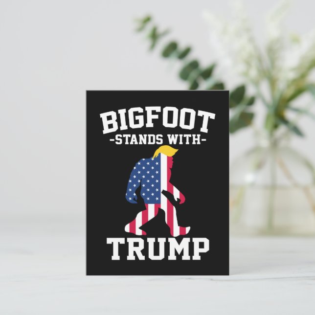 Bigfoot Stands With Trump 2024 Elections Thank You Card (Standing Front)