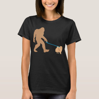 Bigfoot Walking Pomeranian Dog Funny Sasquatch Gif T-Shirt