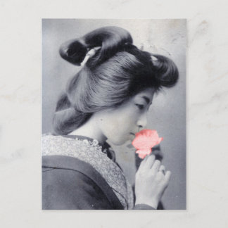 Bijin avec reproduction de carte postale