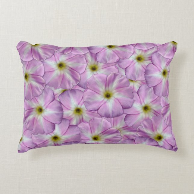 Bindweed Seamless Pattern Accent Pillow (Front)