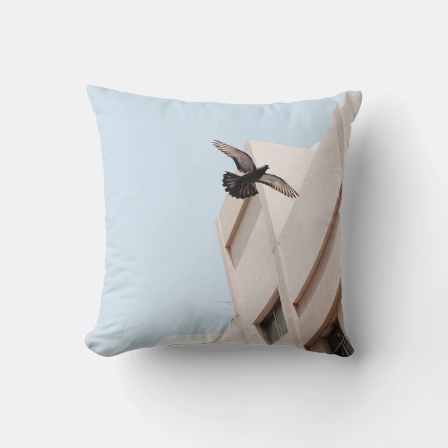 BIRD FLYING IN THE AIR THROW PILLOW (Front)