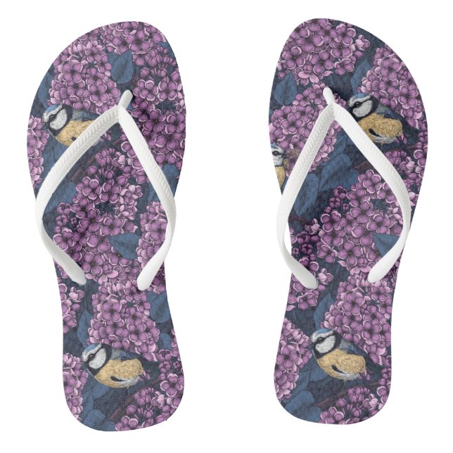 Birds in violet lilac garden flip flops (Footbed)