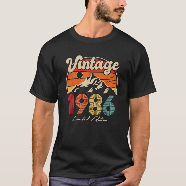 Birthday Classic 40 Years Old Men Women Design For T-Shirt (Front)