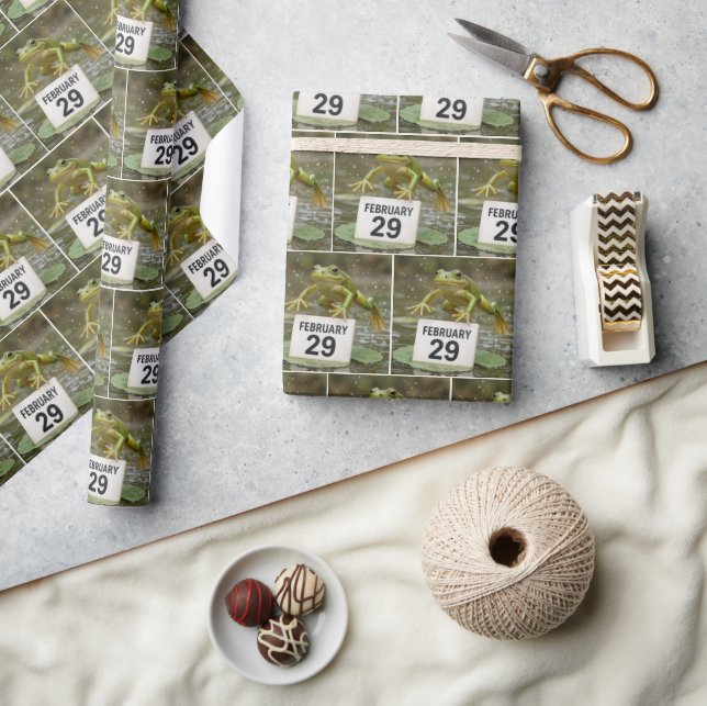 Birthday Leap Year Frog Wrapping Paper (Crafts)