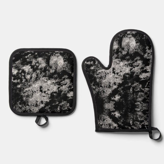 Black Abstract Design Oven Mitt & Pot Holder Set (Front)