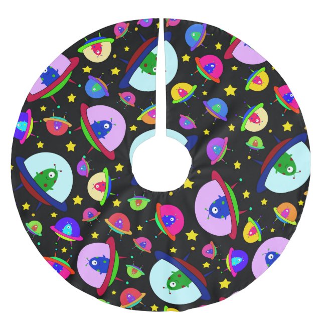 Black alien spaceships brushed polyester tree skirt (Front)