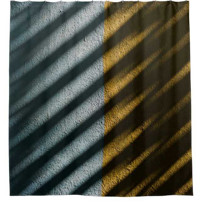 Black and brown striped textile (Front)