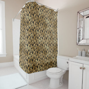 Black and Gold Damask Pattern