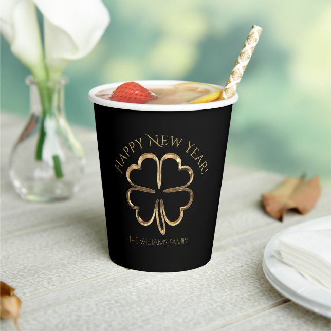Black and Gold Four Leaf Clover Happy New Year Pap Paper Cups (Insitu)
