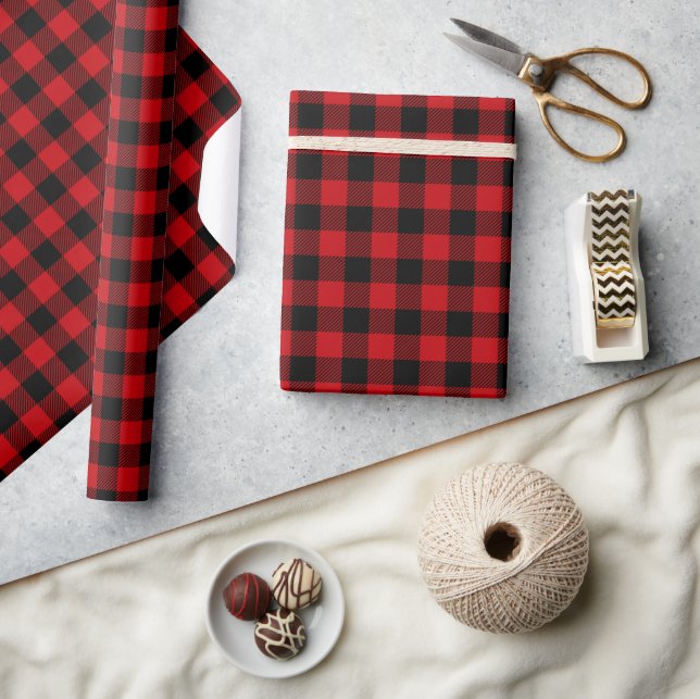 Black and Red Check Pattern Wrapping Paper (Crafts)