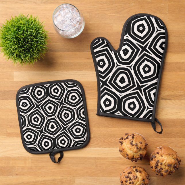 Black and White Abstract Geometric Pattern Oven Mitt & Pot Holder Set (Top Down)