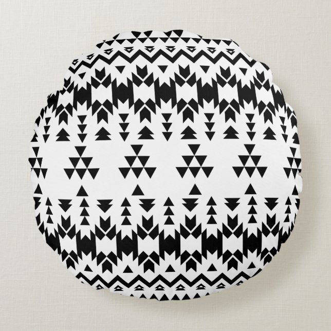 Black and White Aztec geometric vector pattern Round Pillow (Front)