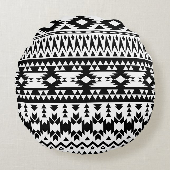 Black and White Aztec geometric vector pattern Round Pillow (Front)