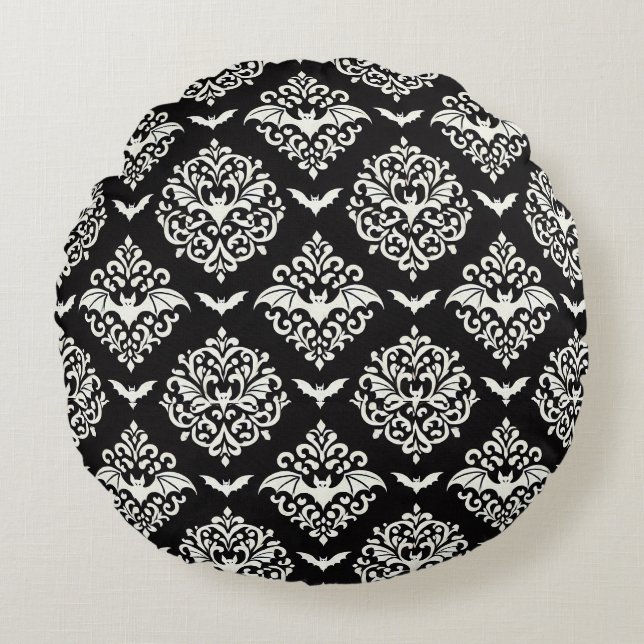 Black and White Bat Damask Round Pillow (Front)
