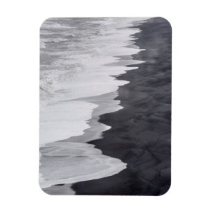 Black and white beach scenic magnet
