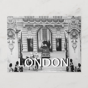 Black and white Buckingham Palace UK postcard